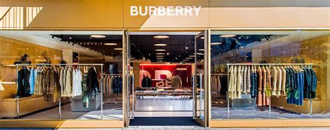 burberry vaughan mills|Burberry outlet store sanremo.